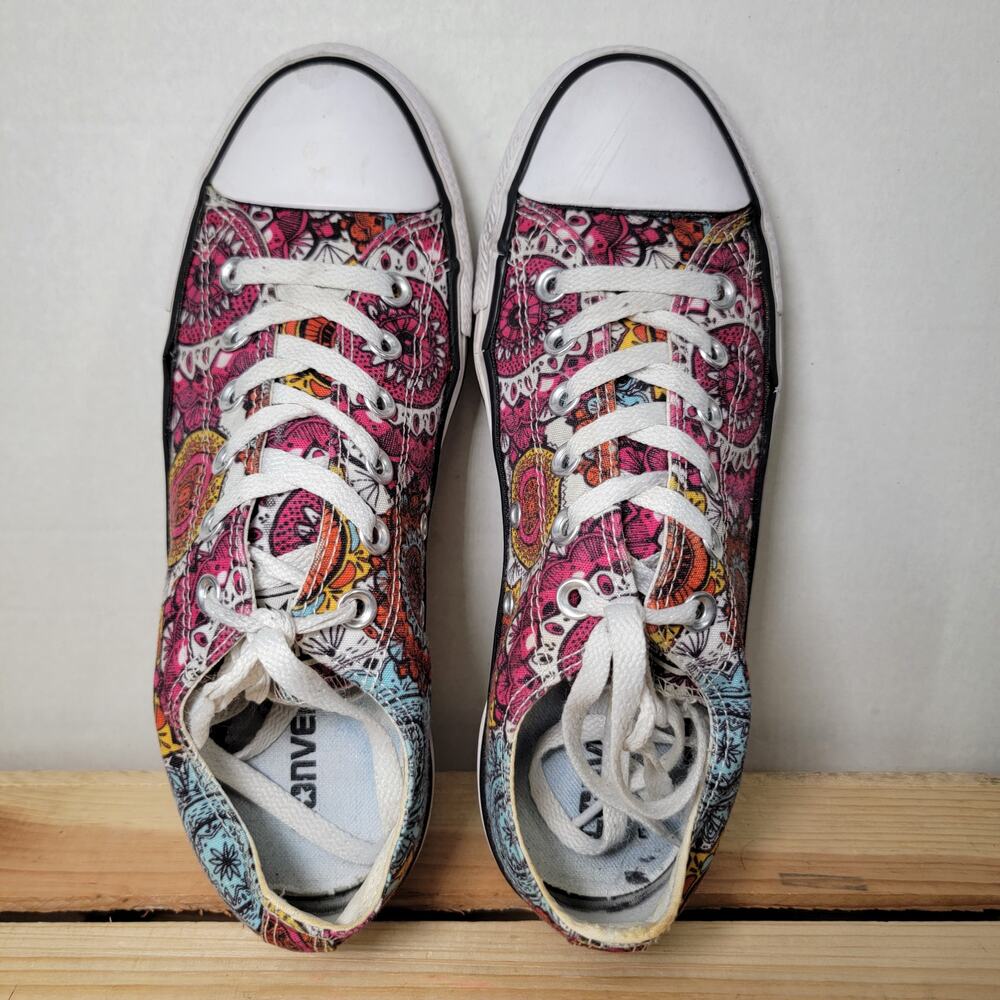 Converse Chuck Taylor All Star Low-Top Mandala Print - Size m7/w9 - Picture 2 of 7